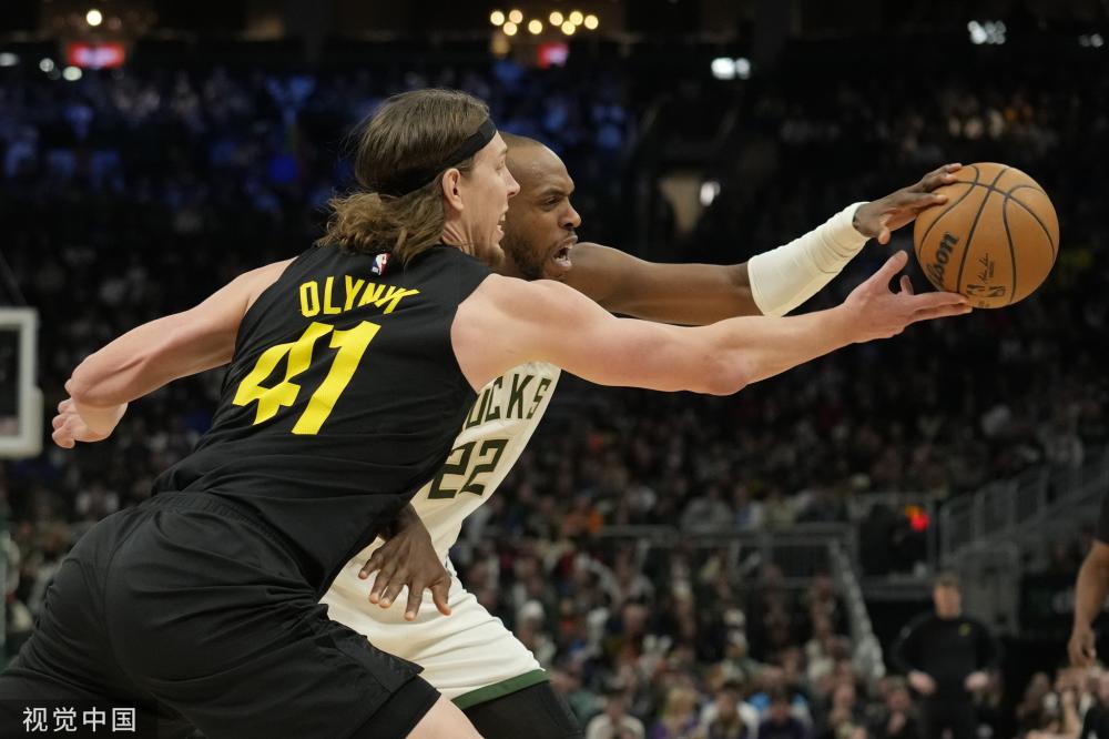 组表情凝重 组表情凝重